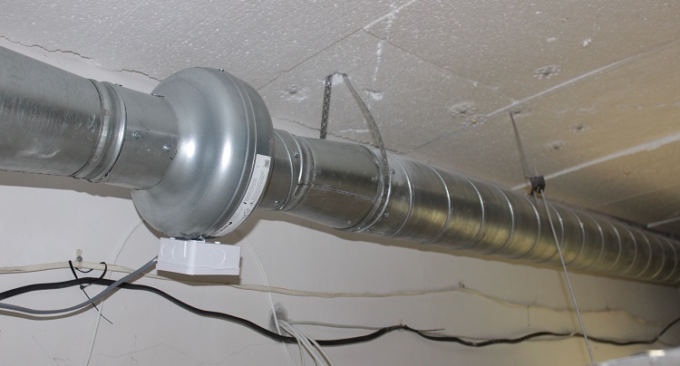 Канальний вентилятор у використанні в офісі