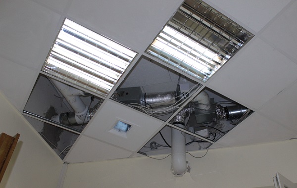 Монтаж системи вентиляції в офісі на основі старих схем